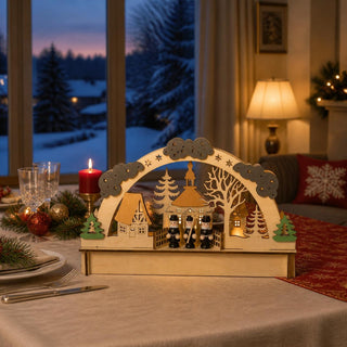 LED-Lichterbogen Mini „Kurrende“ mit Kurrende-Sängern, Kirche, Fachwerkhaus und Winterlandschaft, farbige Weihnachtsdekoration aus Holz mit LED-Beleuchtung, 23 cm.