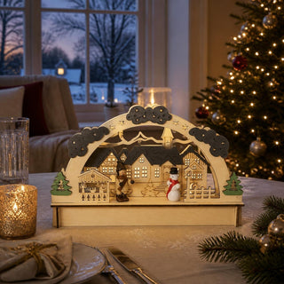 LED-Lichterbogen Mini „Schneemann“ mit Schneemann, Winterdorf, beleuchteten Häusern und Tannenbäumen, farbige Weihnachtsdekoration aus Holz mit LED-Licht, 23 cm.
