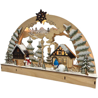 LED Lichterbogen „Lustige Schneemänner“ 45 cm aus Holz mit beleuchtetem Winterdorf, verschneiten Tannenbäumen, zwei Schneemännern, Fachwerkhäusern und stimmungsvoller Weihnachtsbeleuchtung.