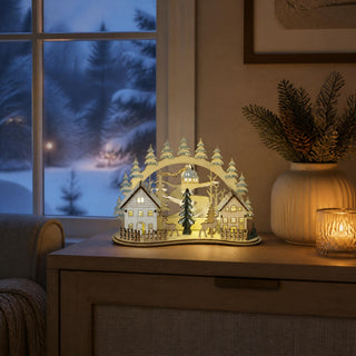 Mini LED Lichterbogen „Stadt“ mit detailreicher 3D-Winterlandschaft, beleuchteten Häusern, Tannen und Rehmotiv, farbig gestaltet, 20 cm, festliche Weihnachtsdekoration für Fensterbank, Regal und Wohnraum.