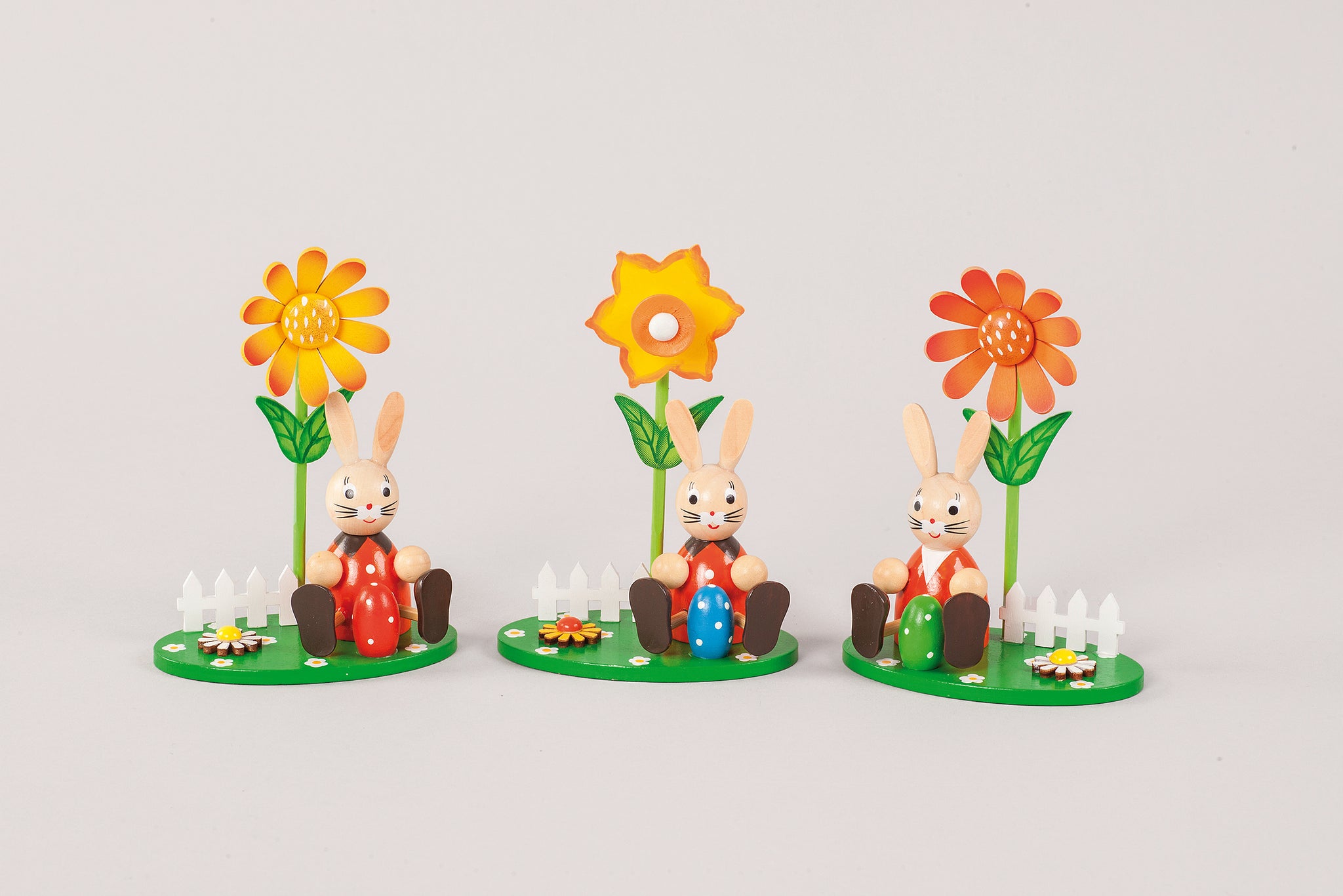 Osterhasen mit Blume - bunt - 3er Set