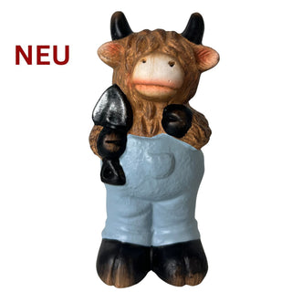 Dekofigur Galloway-Junge aus Terrakotta, 14 cm hoch, mit Latzhose und Werkzeug.