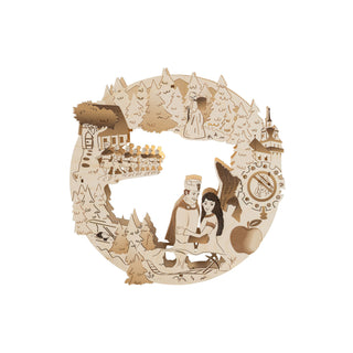 Mit LED beleuchtetes Fensterbild aus Holz. Von beiden Seiten Senen aus dem DEFA-Märchen "Schneewittchen" zu sehen, die einfarbig abgesetzt sind.