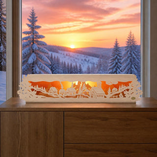 LED Schwibbogenerhöhung „Stadtlandschaft“ in naturfarbener Holzoptik mit filigraner Stadtkulisse, winterlichen Häusern, Kirche und stimmungsvoller LED-Beleuchtung, 66 cm, dekorativer Sockel für Schwibbögen und festliche Fensterdekoration.