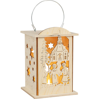 Naturfarbene Holzlaterne „Seiffener Kirche“ mit filigranen Aussparungen, Figurenmotiv und Sternöffnungen, geeignet für Teelicht oder LED‑Stripe. Teelichtbeleuchtet