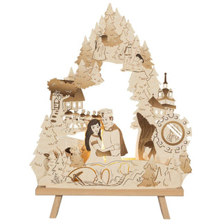 Dekorationsleuchte aus Holz mit Szenen aus dem bekannten DEFA-Märchen Schneewittchen.