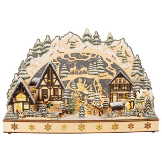 LED Lichterbogen „Bergdorf“ aus Holz, 45 cm breit, mit verschneiten Holzhäusern, Figuren, Rehen, Tannen und Bergen, warmweißer LED-Beleuchtung, Timer und Batteriebetrieb.