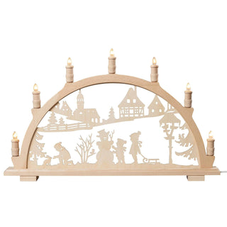 LED Schwibbogen aus Holz 'Winterfreuden", 66 cm Breite, 7-flammig.
