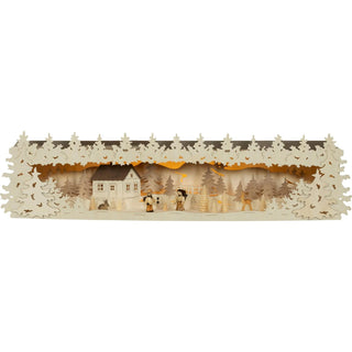 LED beleuchtete Schwibbogenerhöhung aus Holz mit Ringelbäumchen und Figuren bestückt.