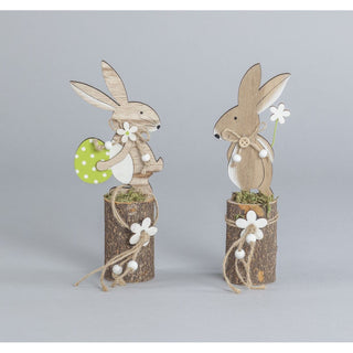 Osterhase aus Holz, stehend auf Baumstamm 2er-Set
