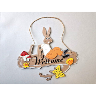 Willkommensschild, Hase auf Baumstamm, zum Aufhängen