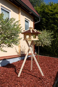 XXL-Vogelhaus aus Holz mit braunem Dachpappen-Schindeldach