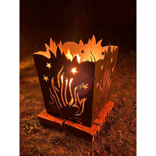 Hier ist eine weiteres Bild der Feuerschale mit dem Motiv Flamme in Aktion zu sehen. Bild 3.