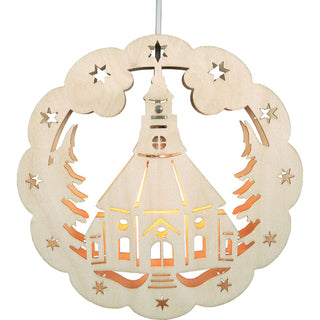 Dieses naturfarbige elektrische Fensterbild aus Holz mit dem Motiv Seiffener Kirche passt perfekt in die Weihnachtszeit als Fensterdekoration.
