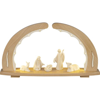 LED Schwibbogen Christi Geburt aus Holz, die Figuren der Heiligen Familie stammen aus Südtirol.