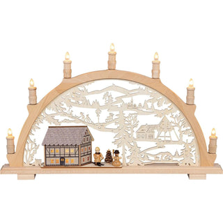 Lichterbogen Fachwerkhaus mit Winterkindern in der Frontansicht aus Holz
