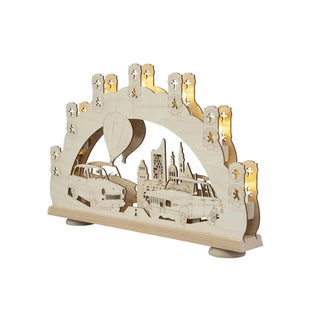 Von der Seite zu betrachten ist hier, der Nostalgie-Schwibbogen beleuchtet. Bild 2.