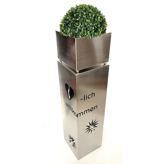 Metallsäule "Herzlich Willkommen" aus Edelstahl