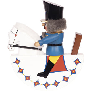 Hier sieht man das blaue Reiterlein im Seitenprofil. Bild 5.