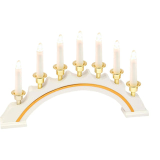 7-flammiger LED Schwedenleuchter halbrund in weiß mit goldfarbenen Akzenten.